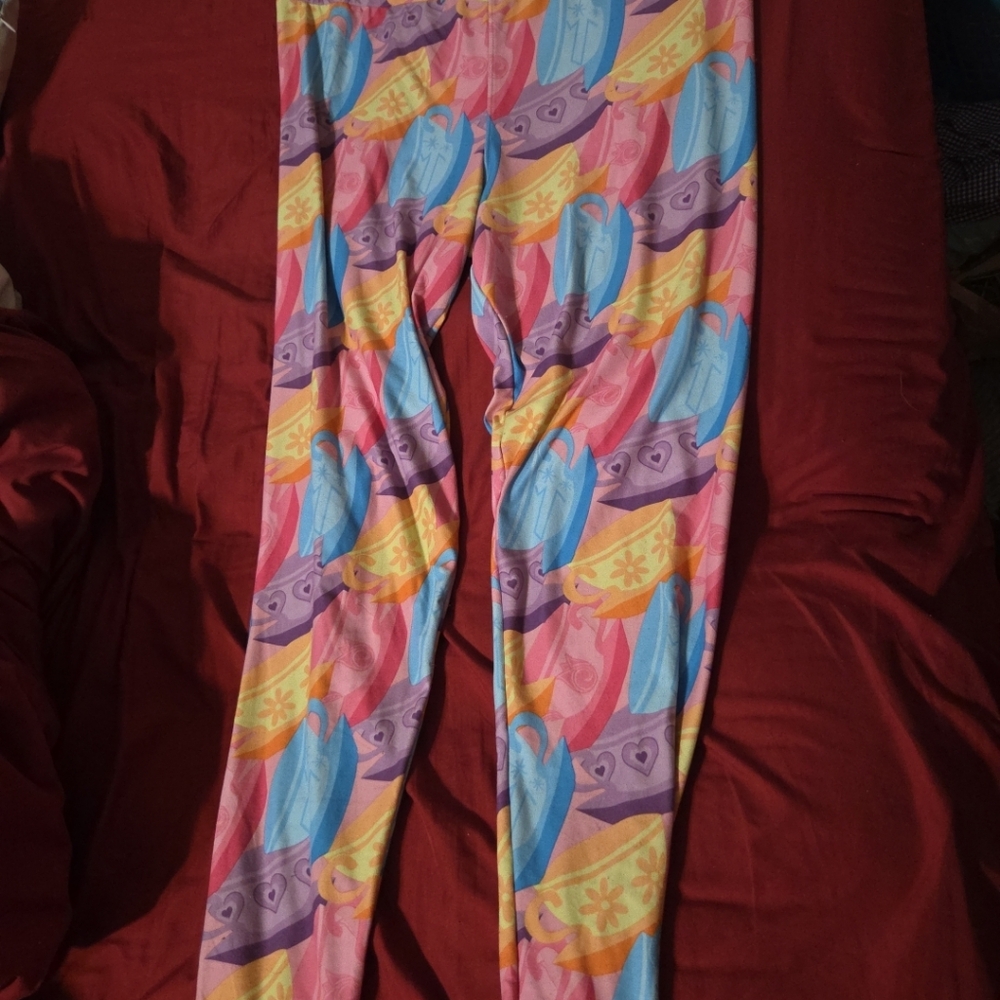 Disney Alice in Wonderland teacups size large leggings
